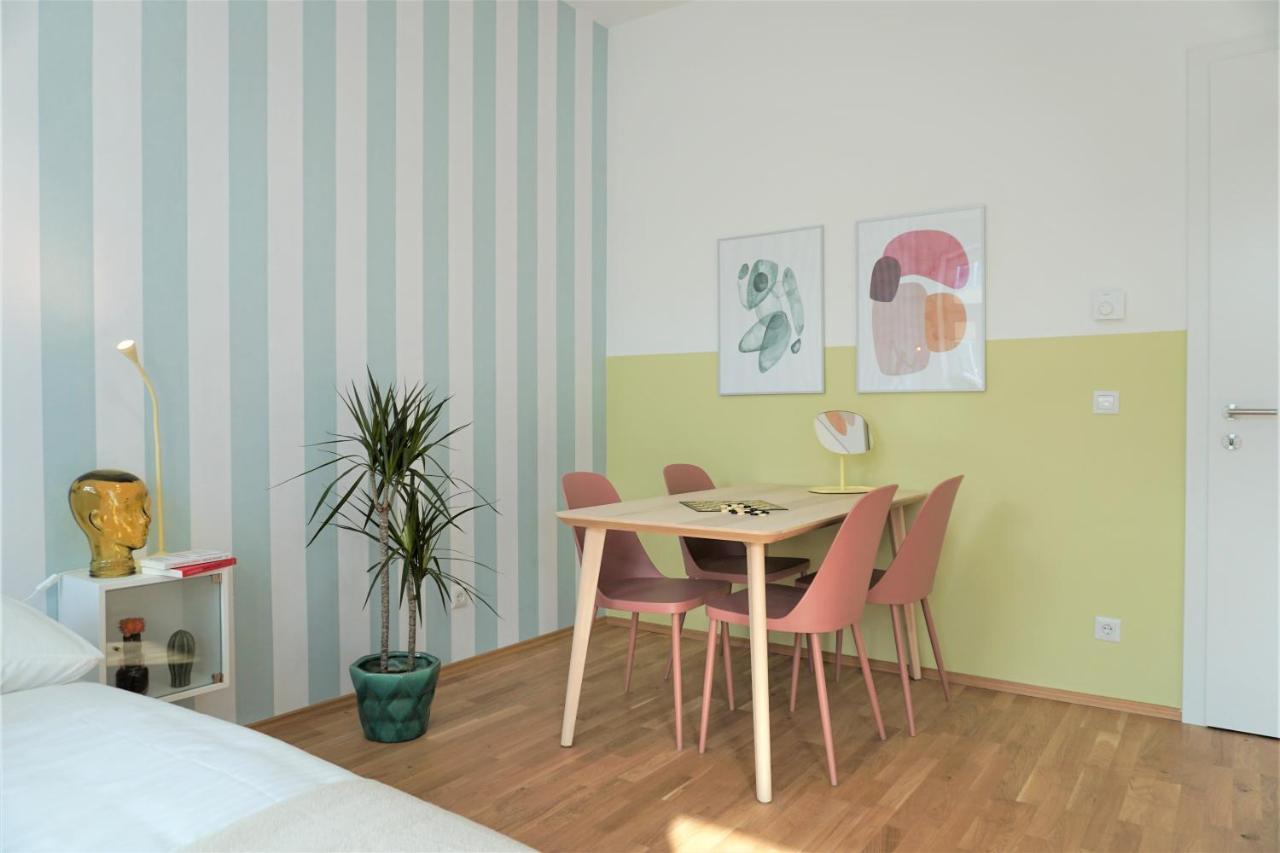 Modern 2br - Full Kitchen - Schoenbrunn Area - 15 Mins To Center * Wiedeń