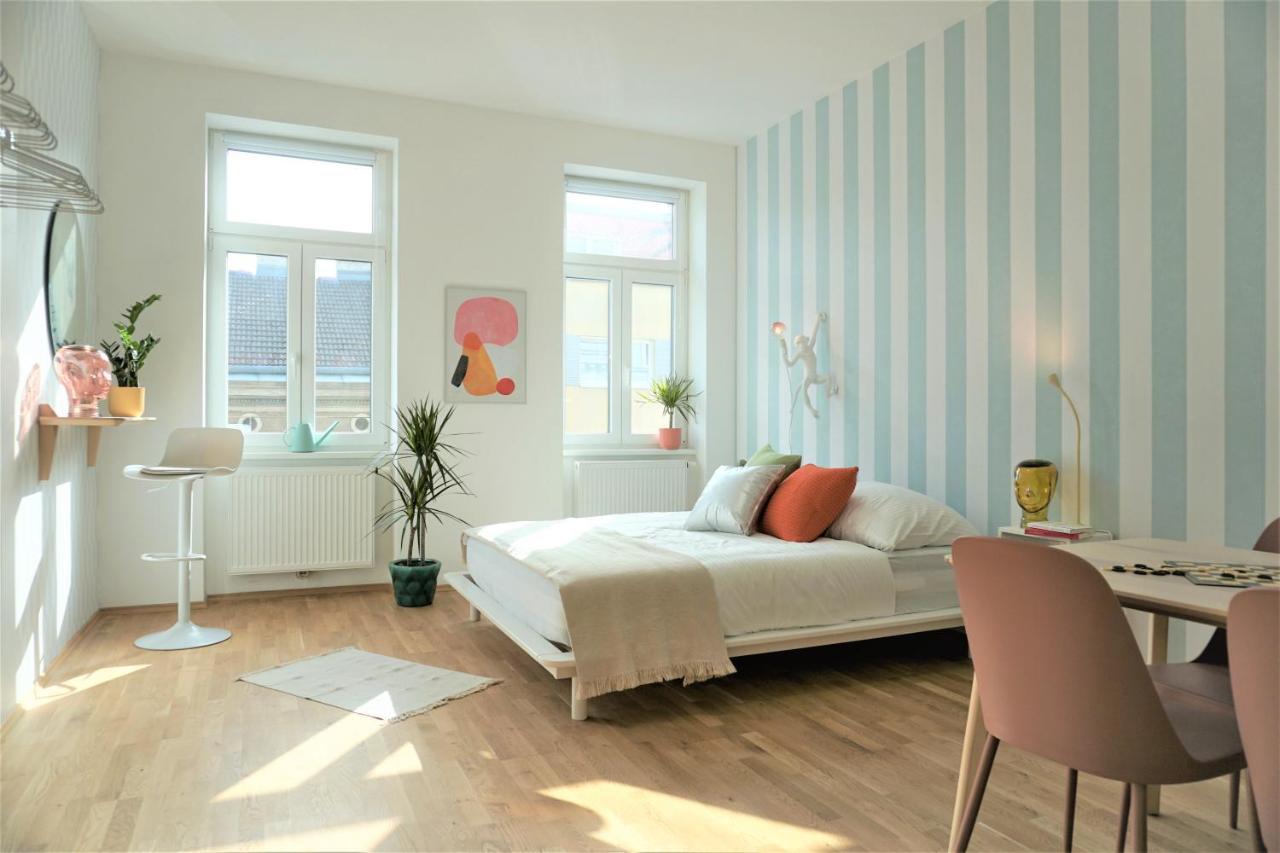 Modern 2br - Full Kitchen - Schoenbrunn Area - 15 Mins To Center * Wiedeń