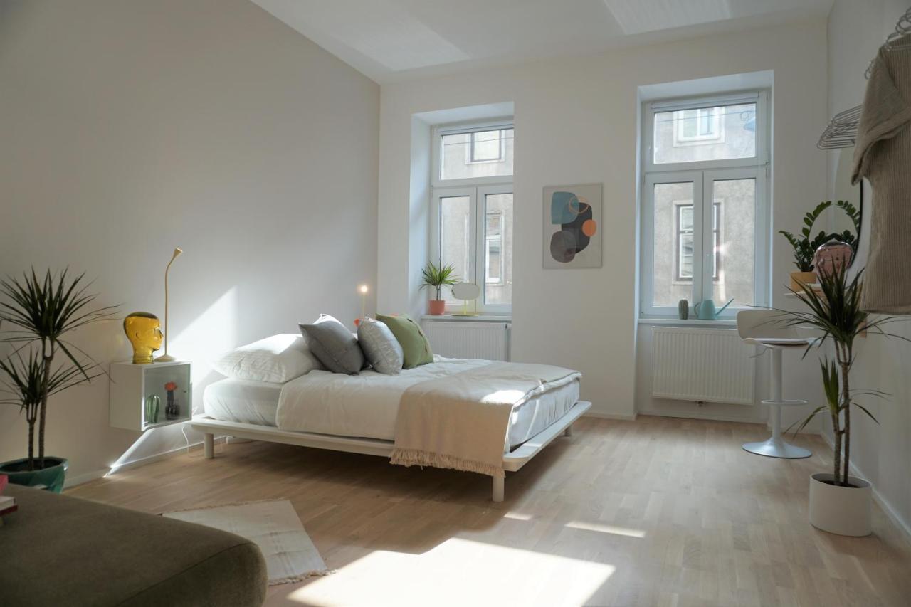 Modern 2br - Full Kitchen - Schoenbrunn Area - 15 Mins To Center Apartament Wiedeń