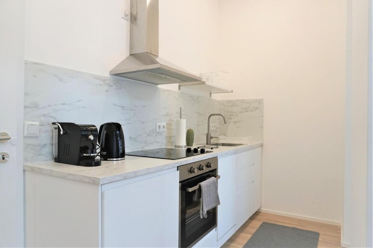Apartament Modern 2br - Full Kitchen - Schoenbrunn Area - 15 Mins To Center *