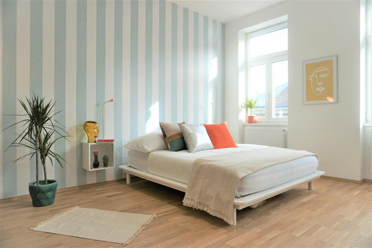 Modern 2br - Full Kitchen - Schoenbrunn Area - 15 Mins To Center Apartament Wiedeń