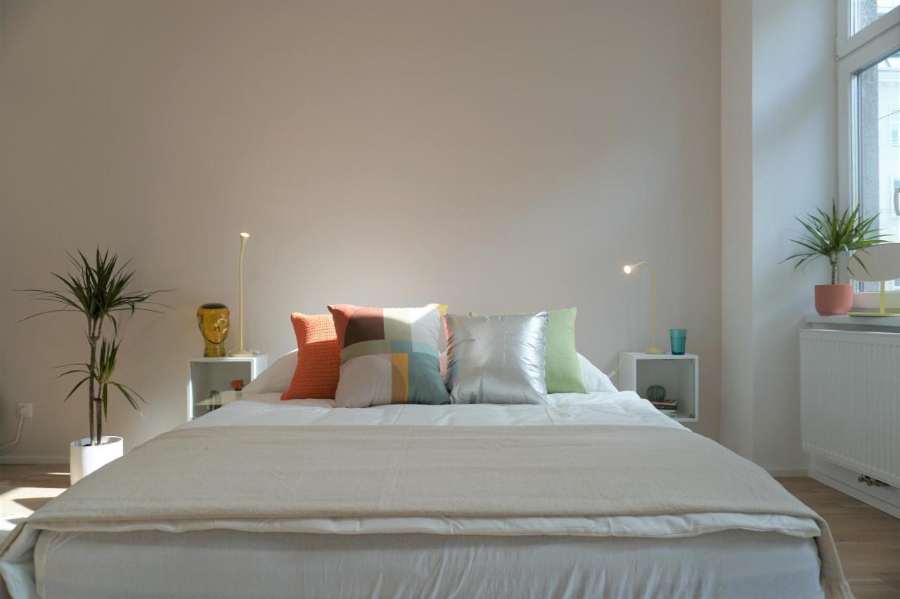 Apartament Modern 2br - Full Kitchen - Schoenbrunn Area - 15 Mins To Center *